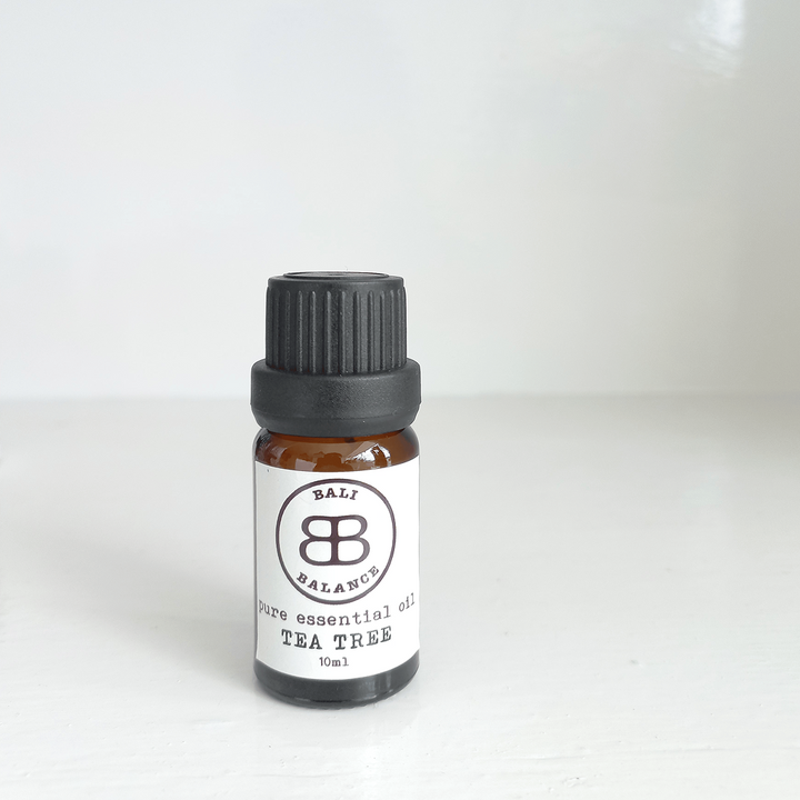 PURE ESSENTIAL OIL TEATREE